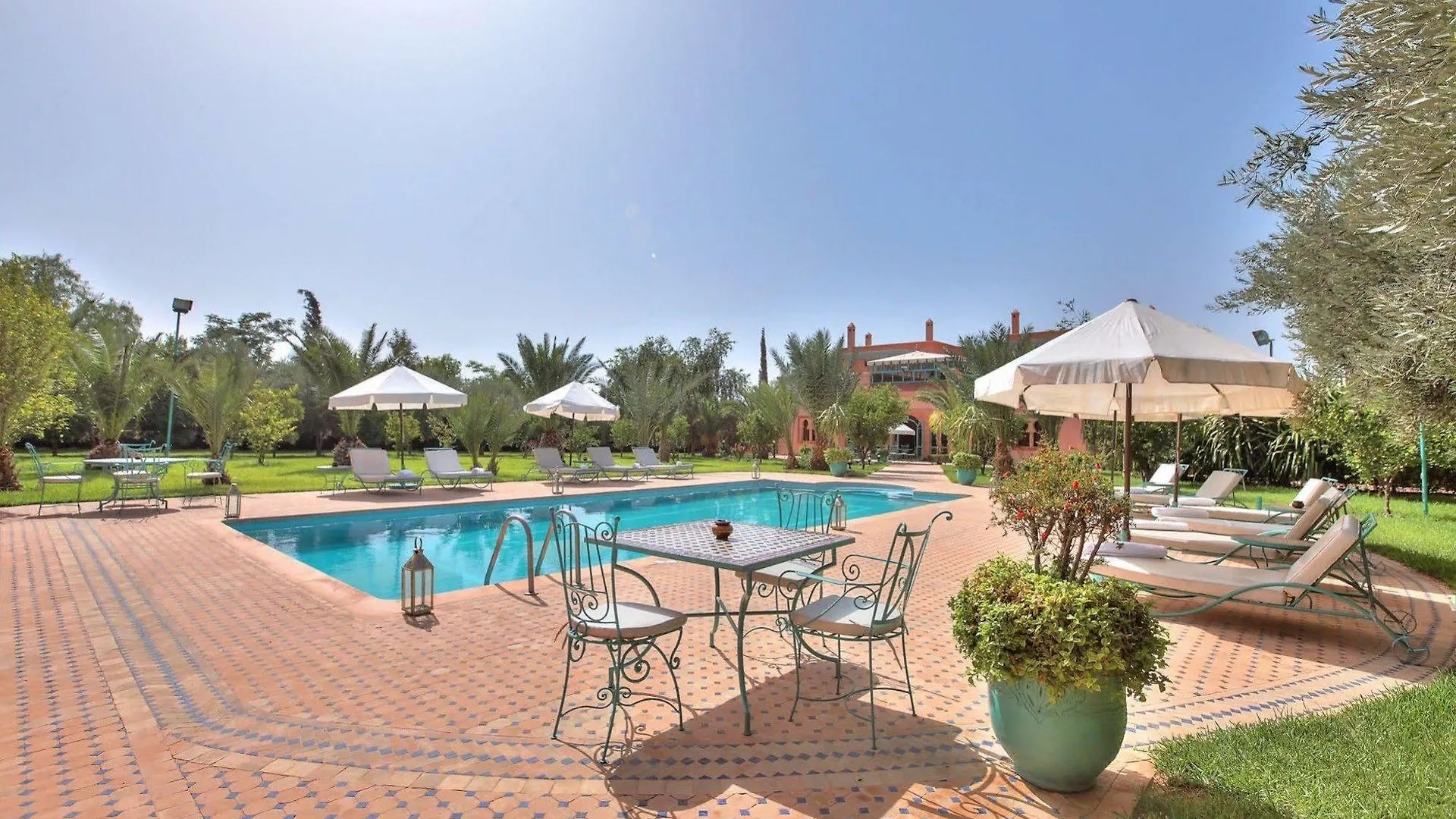 Villa Dar Mya Palmiers contacts